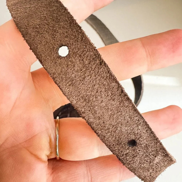 Vintage Hand Tooled Dark Brown Small Oval Crossbody Bag - Picture 6 of 8